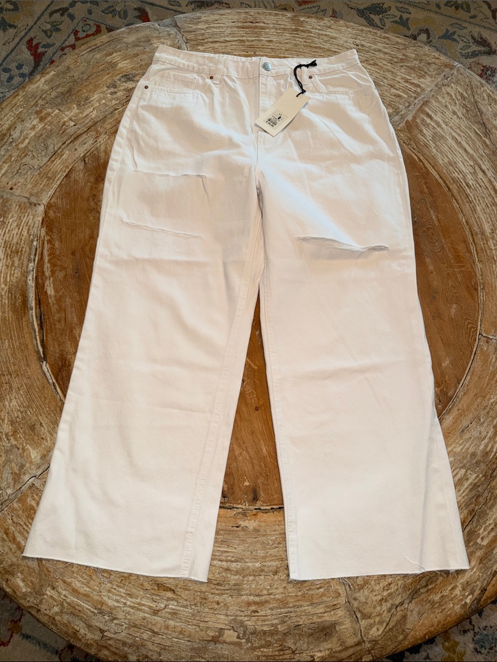 90’s Wide-Leg White Jeans Size 11 Intentionally Distressed NWT